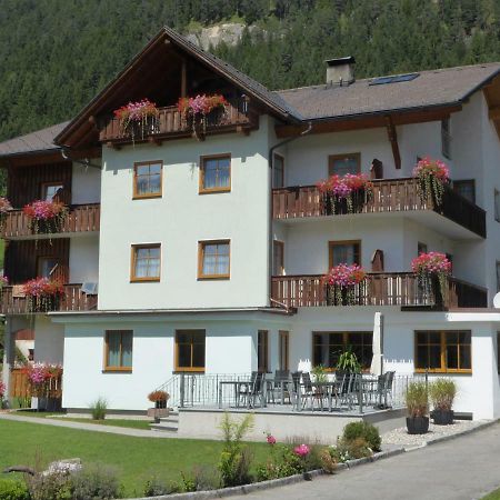 Pension Haus Edelweiss Hotel Weissensee Exterior photo